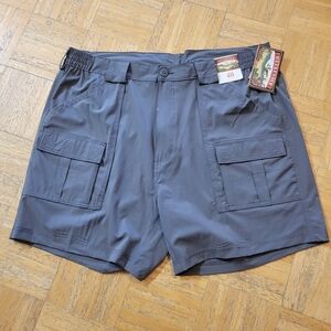 Weekender Men's Gray Cargo Shorts NWT
